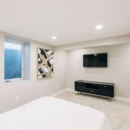 Beautiful Luxury Home Freshly Renovated With Big Yard, Seating & Grill Pad Cottage Grove Extérieur photo