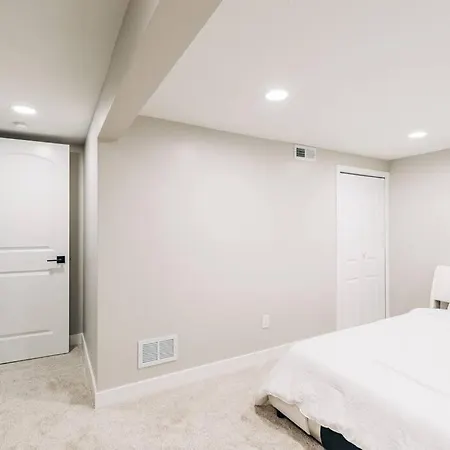 Beautiful Luxury Home Freshly Renovated With Big Yard, Seating & Grill Pad Cottage Grove Extérieur photo